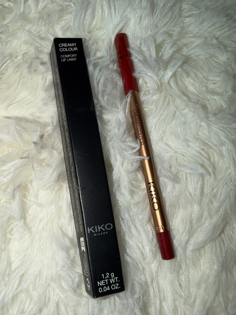 NWB Kiki Milano Creamy Colour Comfort Lip Liner Color 12 Cremisi